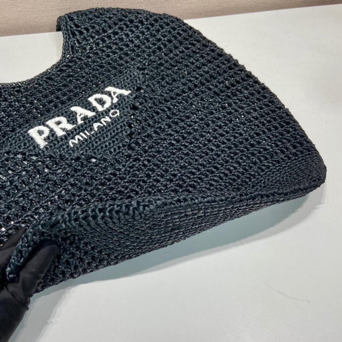 Pra*a tote bags
